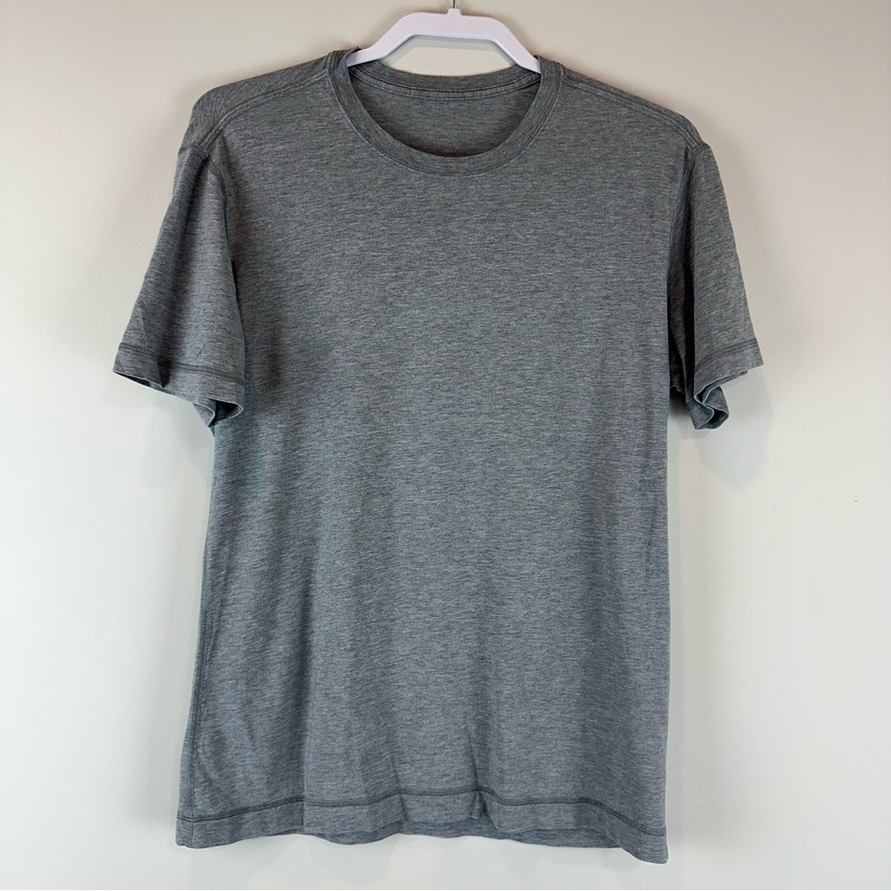 Lululemon Men’s Gray Short Sleeve Crewneck Athleisure Casual Tee Shirt Large